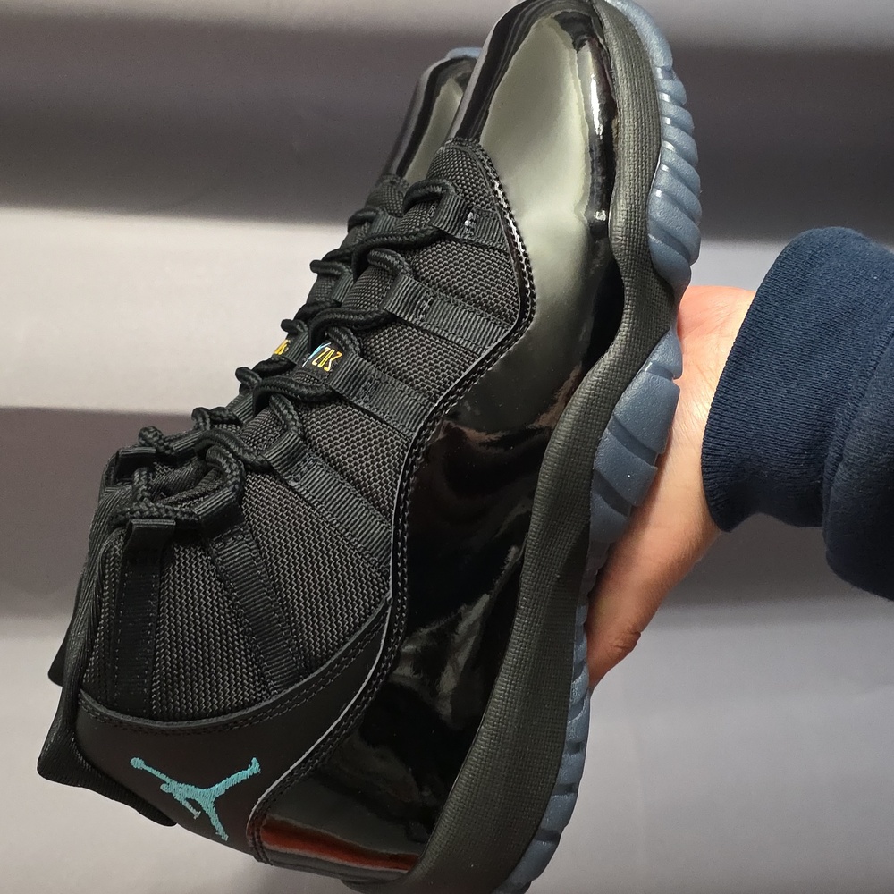 Brand New Ds Air Jordan Retro 11 Gamma Sneaker Size 9 Men's.